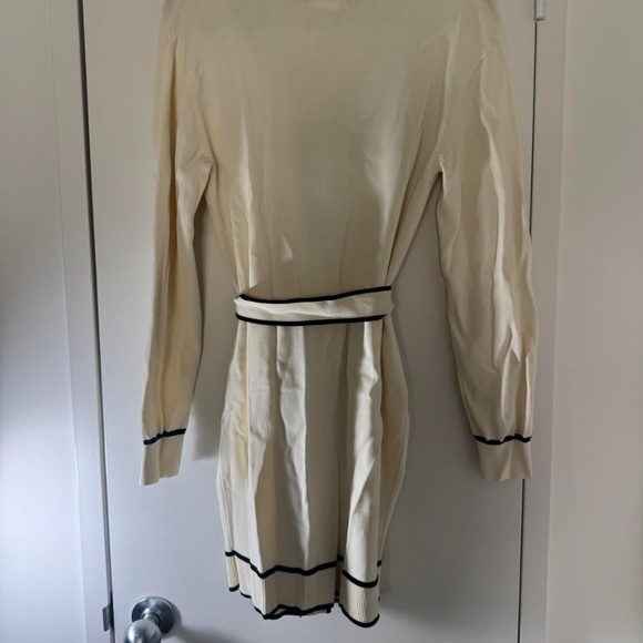 Lovers and Friends button down dress - Picture 5 of 6